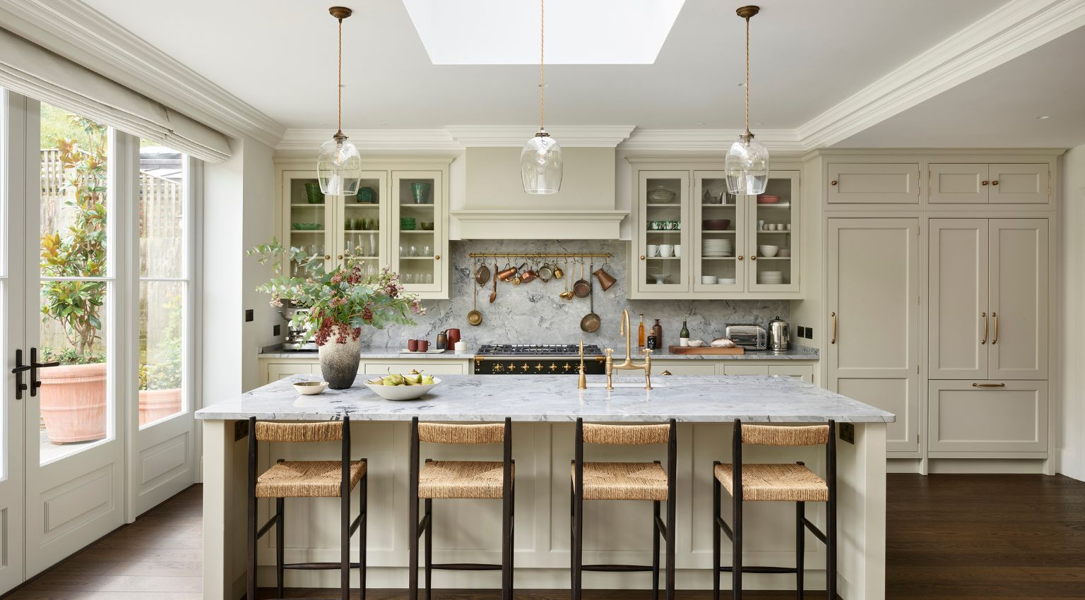 Neutral kitchen design by Martin Moore
