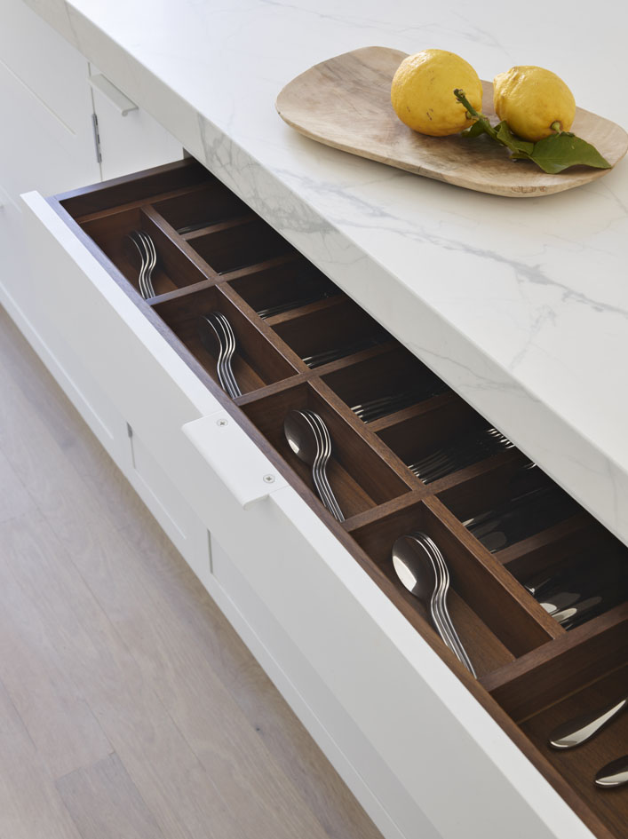 Effective drawer storage in a small kitchen