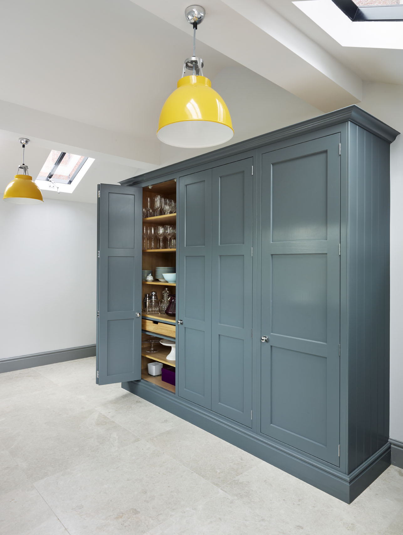 Wall-to-wall pantry design ideas