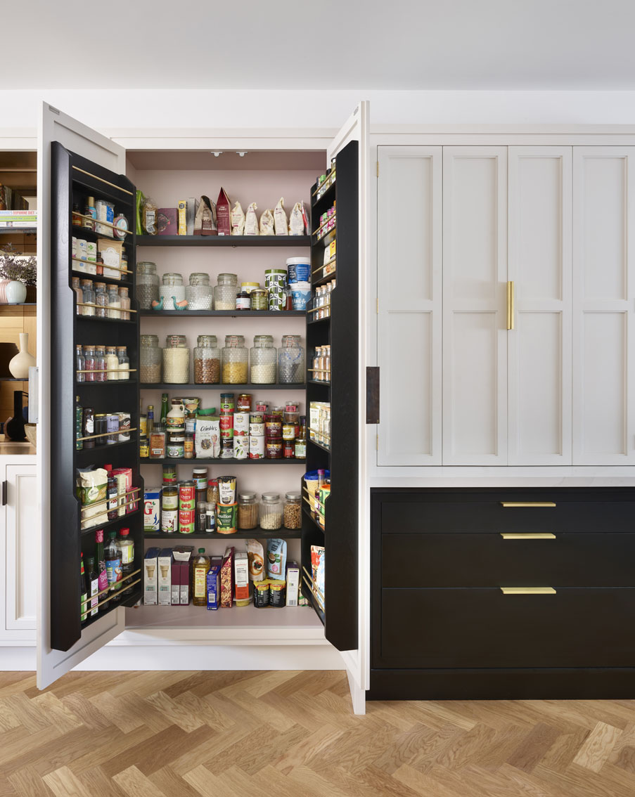 Built in pantry design